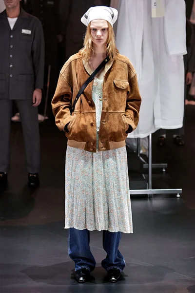 Look 56